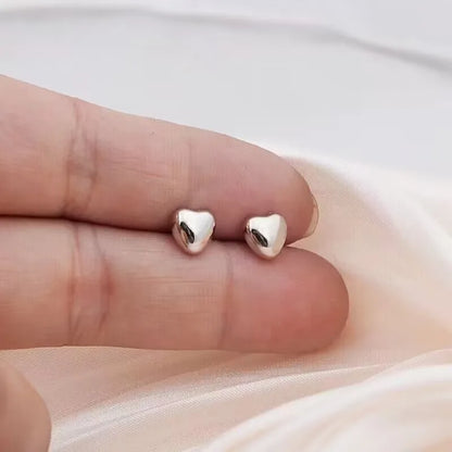 Mini Heart Stud Earrings for Women Silver Color Jewelry Trendy Simple Metal Love Small Earrings Cute Accessories