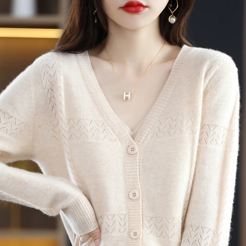 Women's long sleeved sweater V-neck cardigan sweater autumn and winter women's cashmere sweater