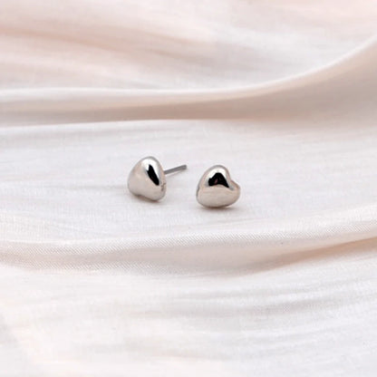 Mini Heart Stud Earrings for Women Silver Color Jewelry Trendy Simple Metal Love Small Earrings Cute Accessories