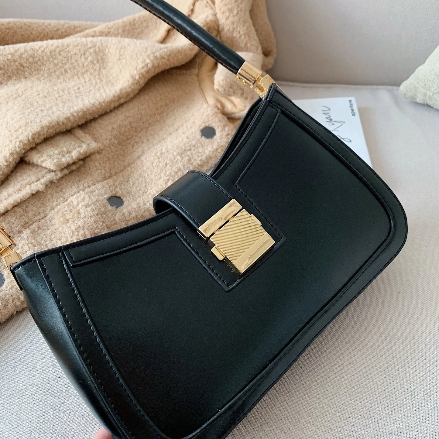 LEFTSIDE Shoulder Bags For Women Solid Color PU Leather 2023 Trend Lock Handbags Small Purse Hand Lady Designer Zipper Clutch